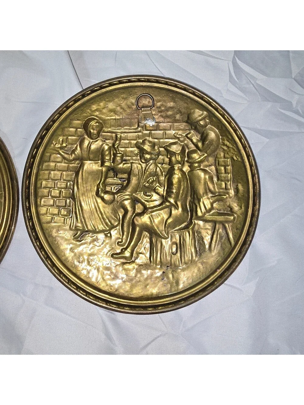Vintage Peerage English Brass Wall Plates Pair Embossed Pub Tavern Scenes 12